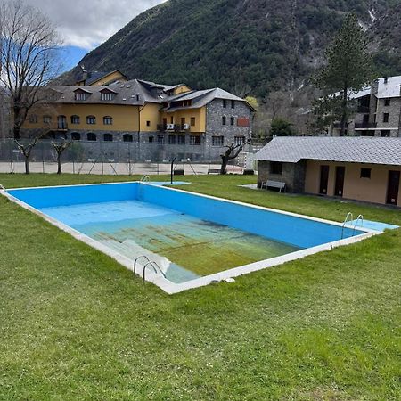 Duplex De Muntanya En Zona Verda A Escaló Eksteriør bilde